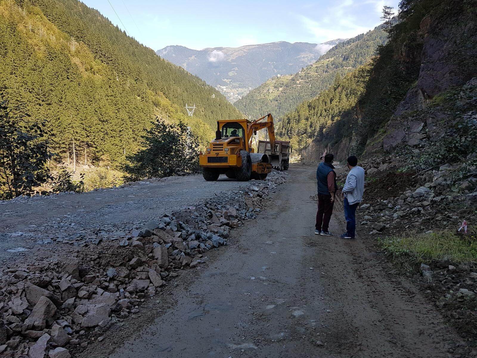 Yol gövdesi dolgu ve sıkıştırma çalışması